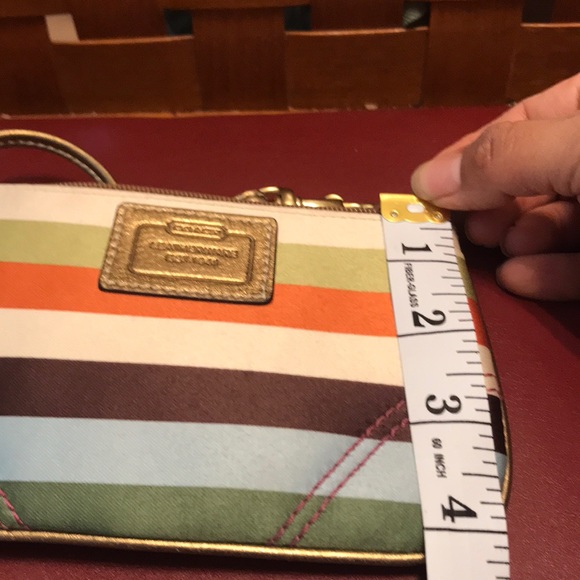 Coach wristlet - Picture 7 of 7
